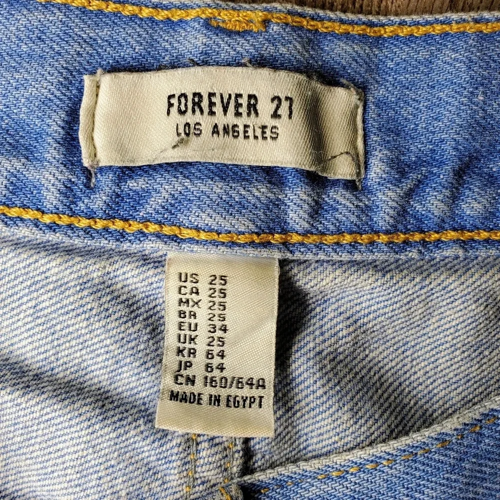 Forever 21 Distressed Jean Shorts Medium Wash Size 25